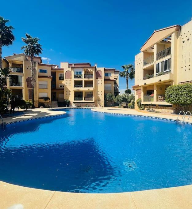 Beautiful 1 Bedroom Apartment In Albir Альбир Экстерьер фото