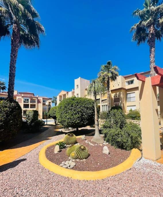 Beautiful 1 Bedroom Apartment In Albir Альбир Экстерьер фото