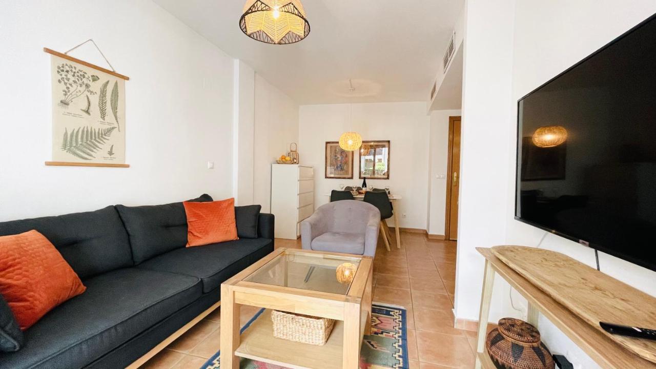 Beautiful 1 Bedroom Apartment In Albir Альбир Экстерьер фото